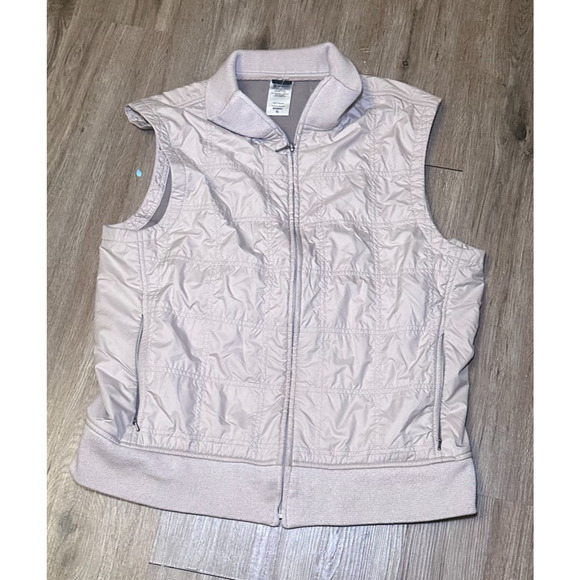 Patagonia Women’s Quilted Vest XL Beige Full Zip Fleece Lined Light Insulated - Picture 2 of 8